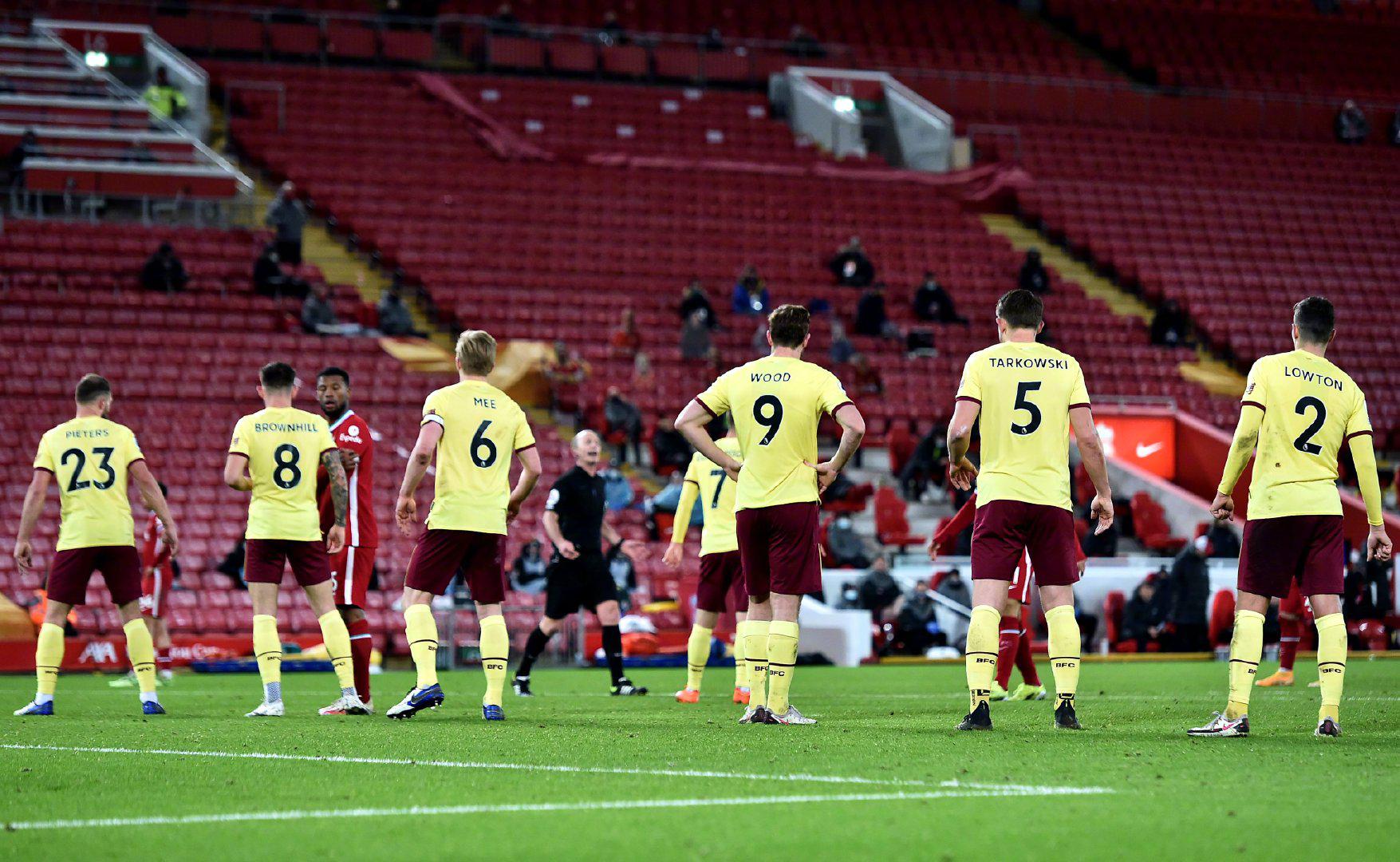 均在各自比 均在各自比